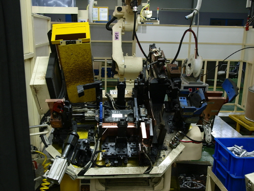 Muffler Robot welding assembly cell_2 Made in Korea